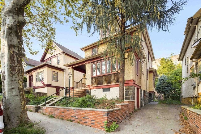 Building Photo - 322 78th St