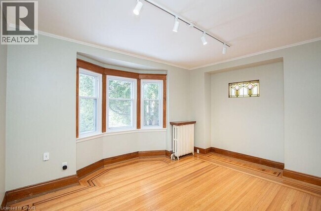 Photo du bâtiment - 22 Prospect St S