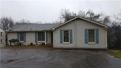 Building Photo - 4758 Trenton Dr