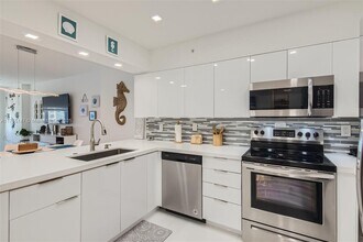 Building Photo - 2501 S Ocean Dr Building Photo - 2501 S Ocean Dr