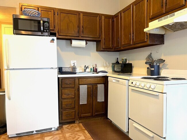 Building Photo - 88 Broadway