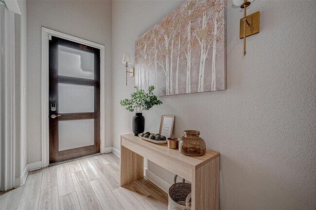 Foto del edificio - 21450 Petherton Dr