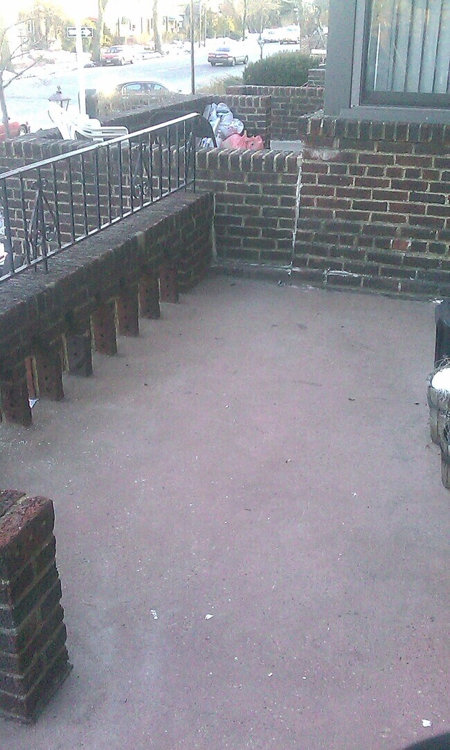 Building Photo - 7238 Yellowstone Blvd