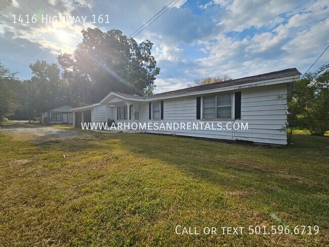 Building Photo - 1416 Highway 161 | $995 | 3 beds, 2 full b...