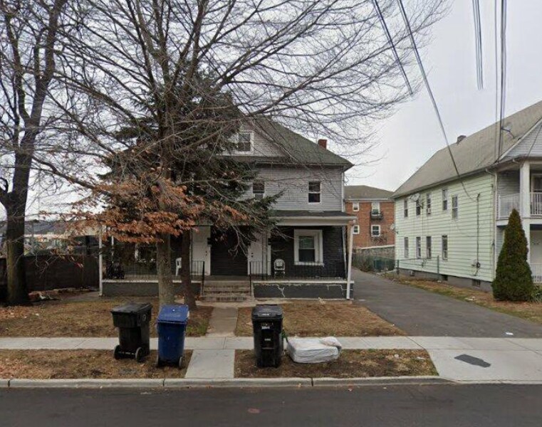 Foto principal - 1632 W Front St