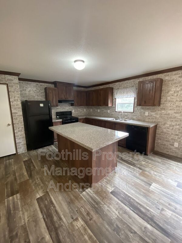 Foto del edificio - 2316 Standridge Rd