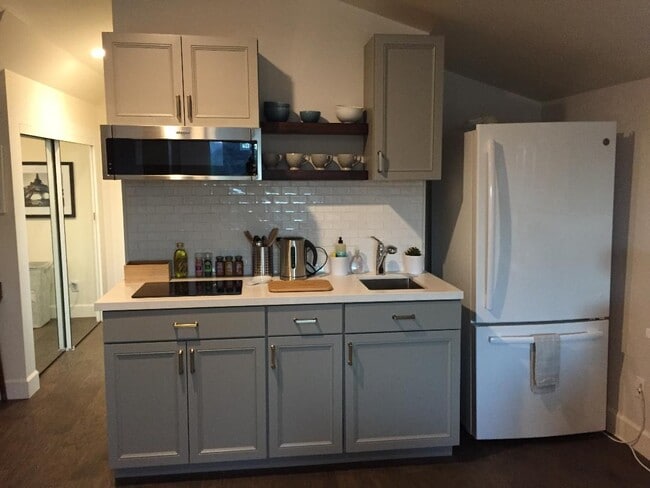 Building Photo - 23965 Crosson Dr