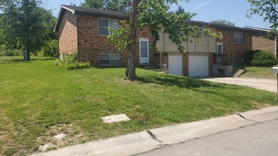 Building Photo - 1685-1687-1687 S Sonora Dr