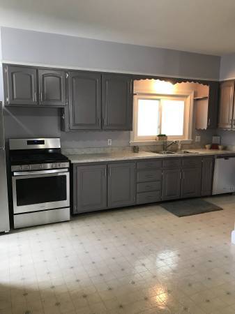 Building Photo - 128 Winthrop St