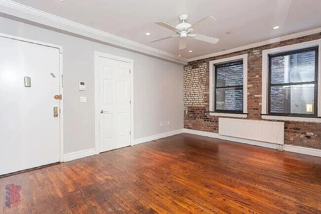 Building Photo - 89 Clinton Street