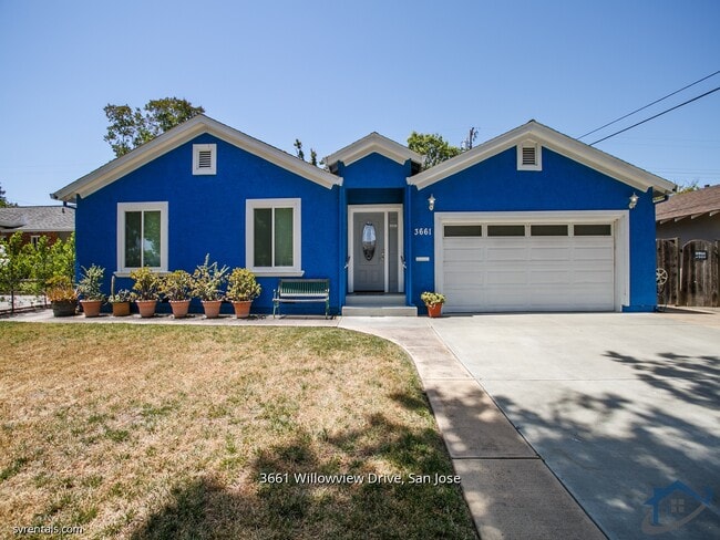 Building Photo - 3661 Willowview Dr