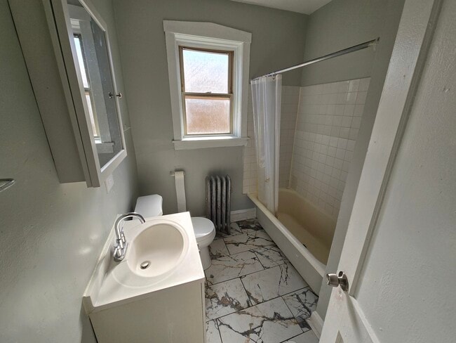 Building Photo - 4829 N Springfield Ave