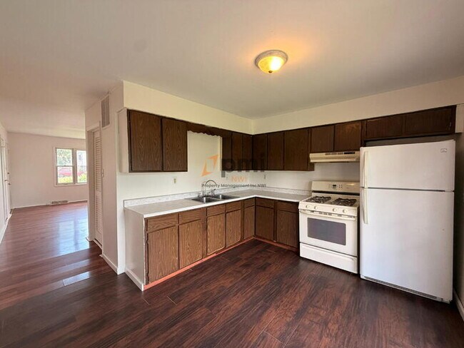 Foto del edificio - 5588 Tulip Ave