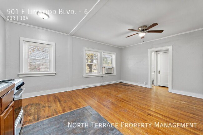 Building Photo - ? Adorable Studio Packed with Vintage Vibes ?