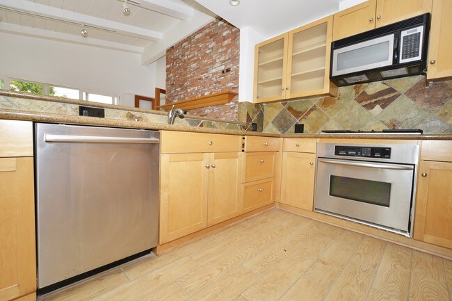 Foto del edificio - 420 Redlands St