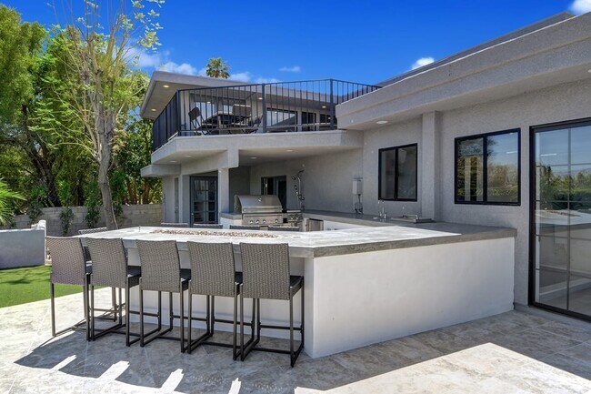 Building Photo - 38811 Charlesworth Dr