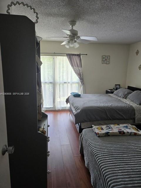 Foto del edificio - 3320 Simms St