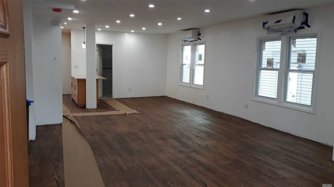 Foto del edificio - 81-33 164th Pl