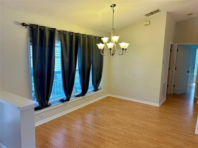 Foto del edificio - 733 La Costa St