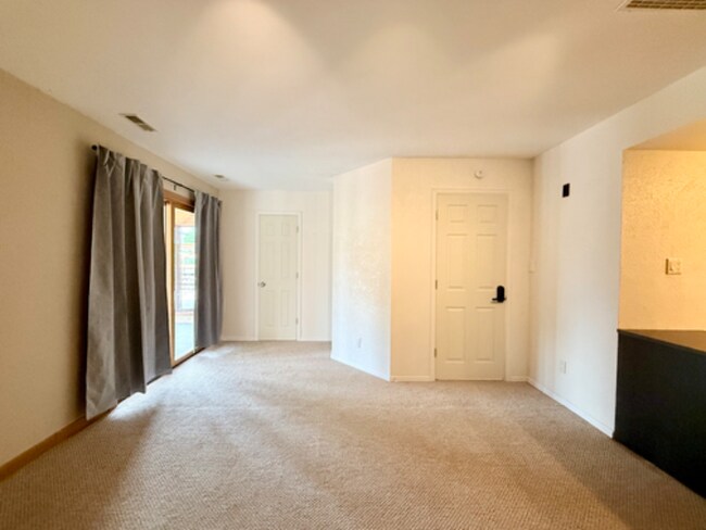 Building Photo - 301 W Mangrum Dr