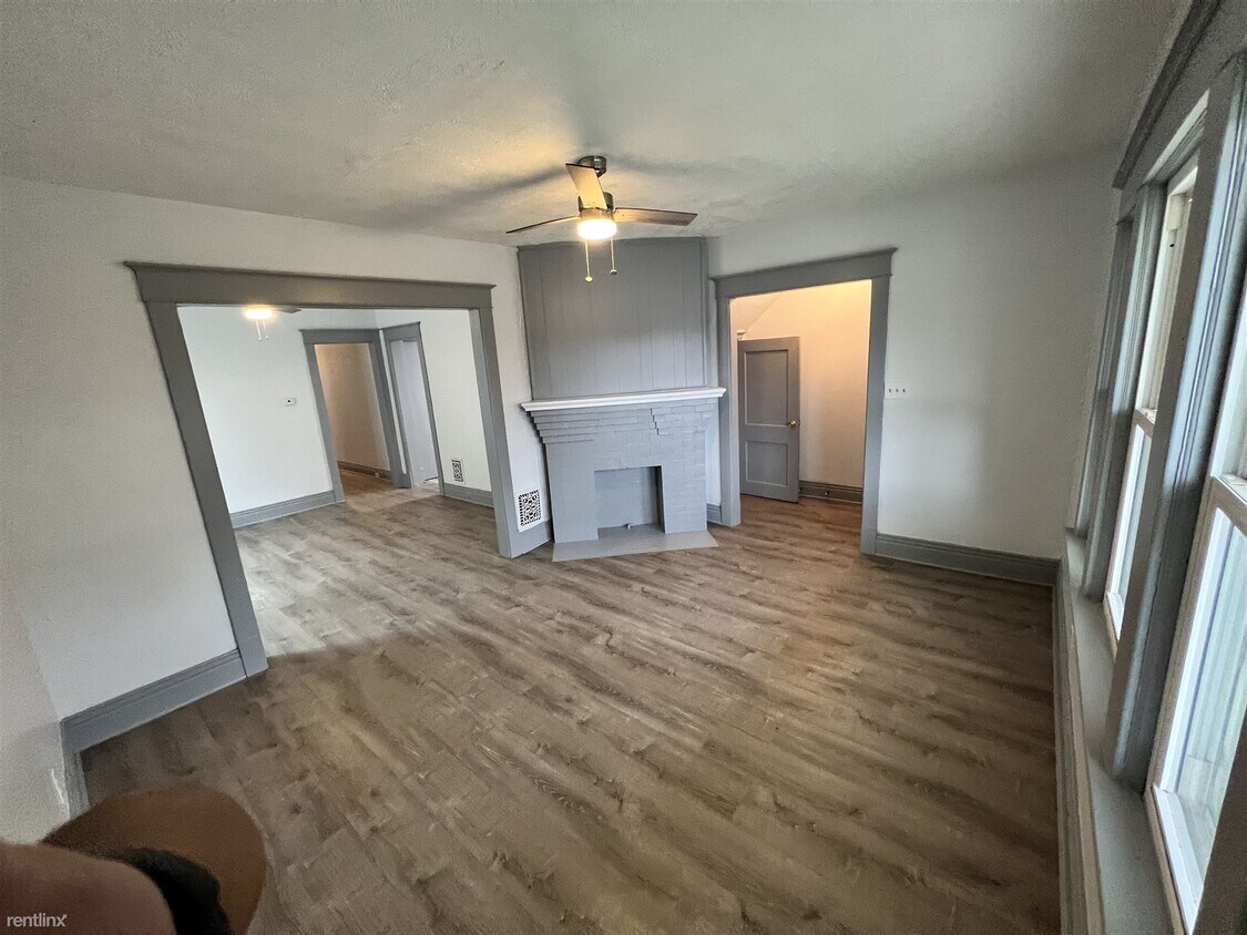 Building Photo - 3 br, 1 bath Duplex - 267 Breckenridge Str...