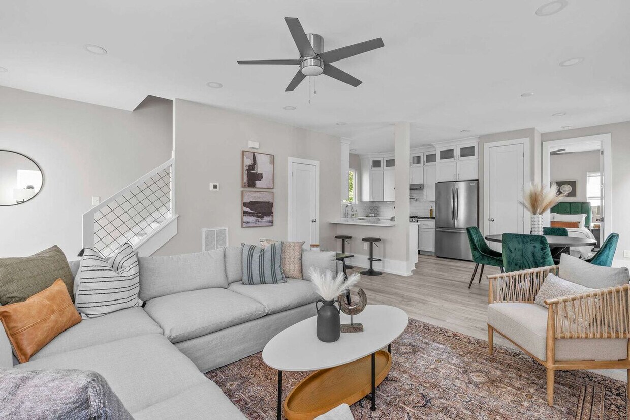 Foto principal - 3319A Fayetteville St