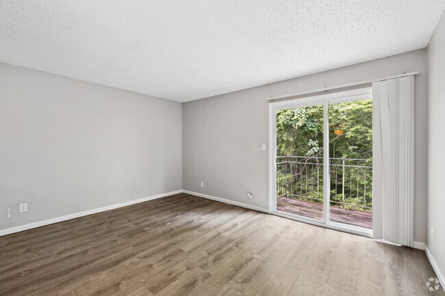 2BR, 1BA - 944SF - Living Room - Suncrest Apartments
