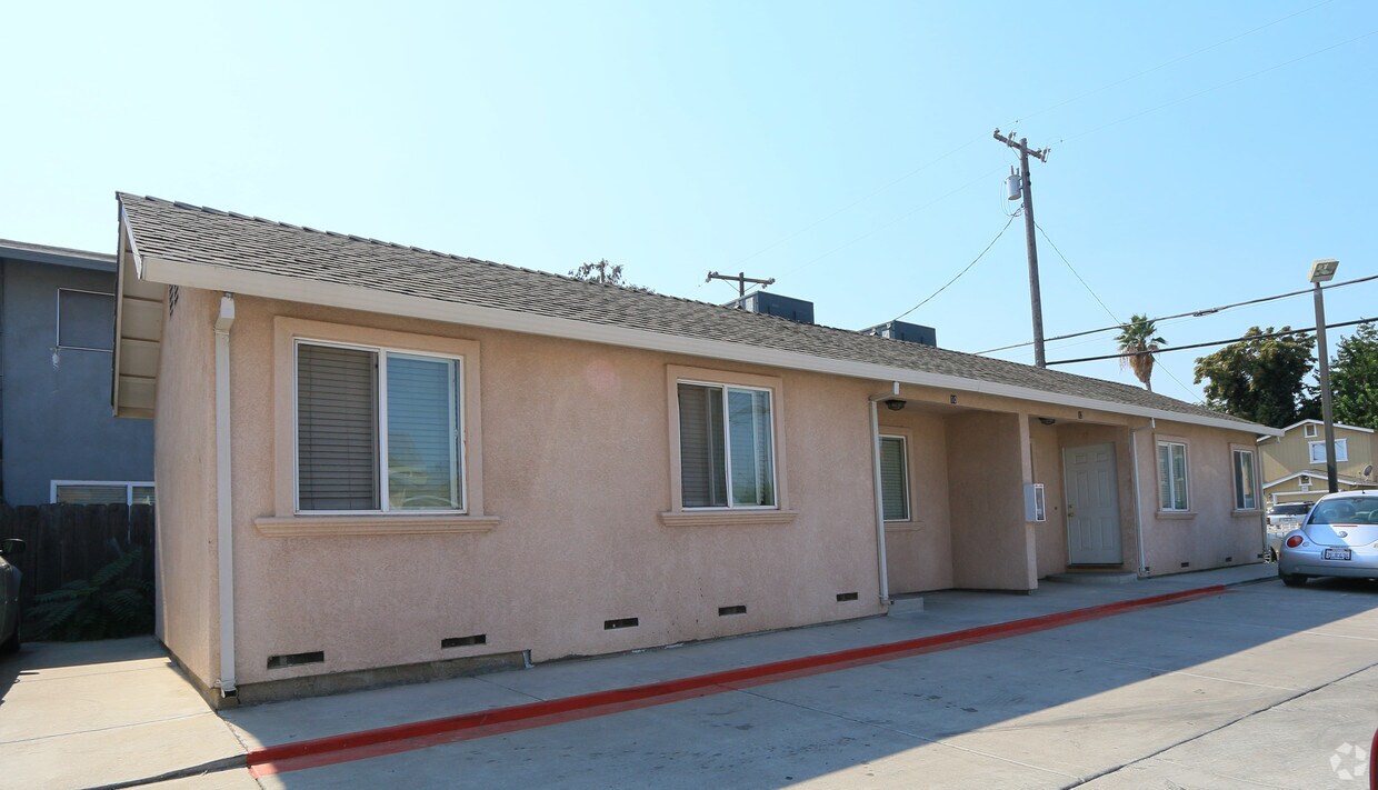 138144 Grove Ave, Oakdale, CA 95361 Apartments in Oakdale, CA