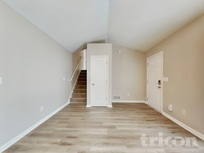 Building Photo - 7 Adair Cove