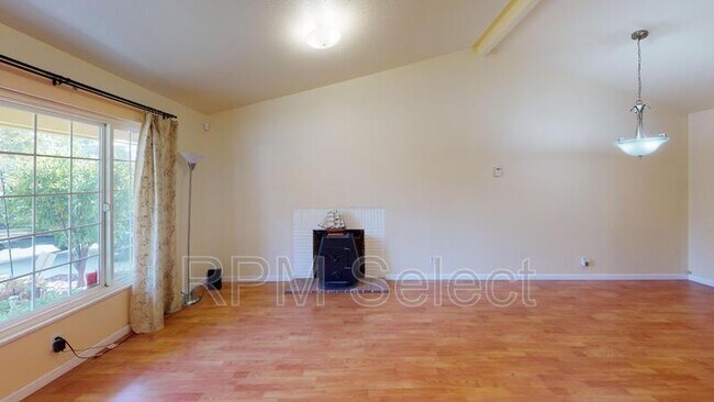 Foto del edificio - 2071 Sunshine Dr