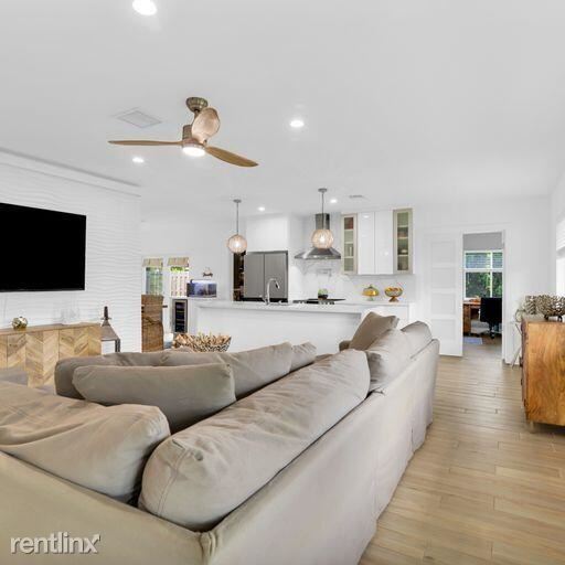 Foto del edificio - 4 br, 2 bath House - 627 Jaeger Dr