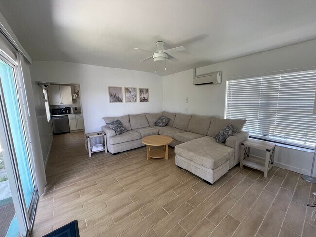 Foto del edificio - 104 W Osceola Ln