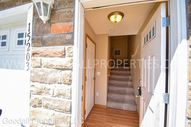 Building Photo - 2 br, 2.5 bath House - 15203 Townsend Ave