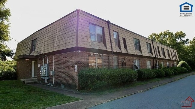 Foto del edificio - 441 Harding Pl