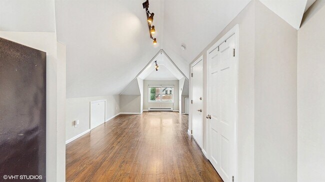 Foto del edificio - 114-116-116 Harborview Ave
