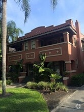 Building Photo - 411 E Livingston St