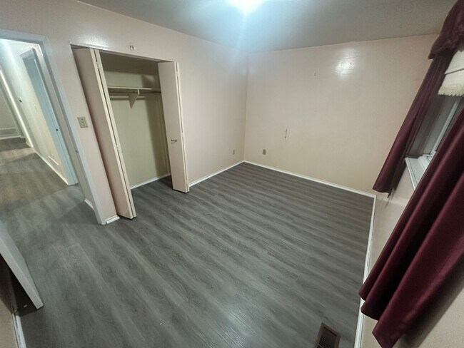 Building Photo - 29 Tillbrook Ct