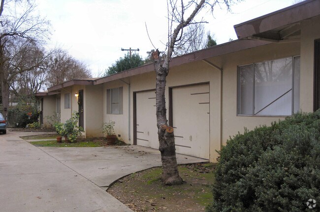 Building Photo - 10460 Coloma Rd