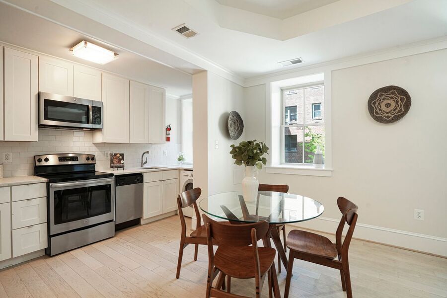 Foto principal - 1451 Park Rd NW