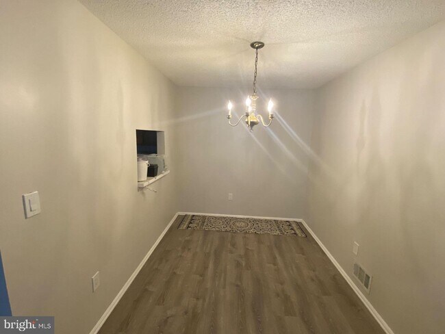 Building Photo - 38 Feiler Ct