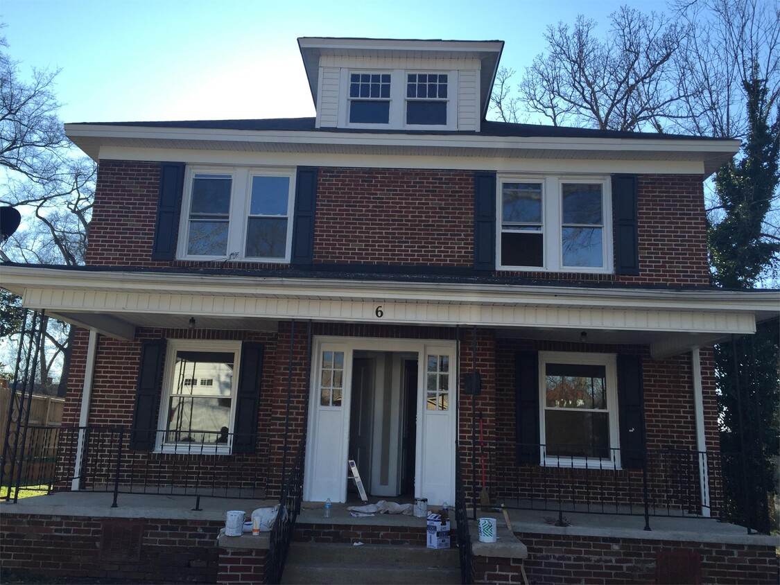 Primary Photo - 6 Elm St