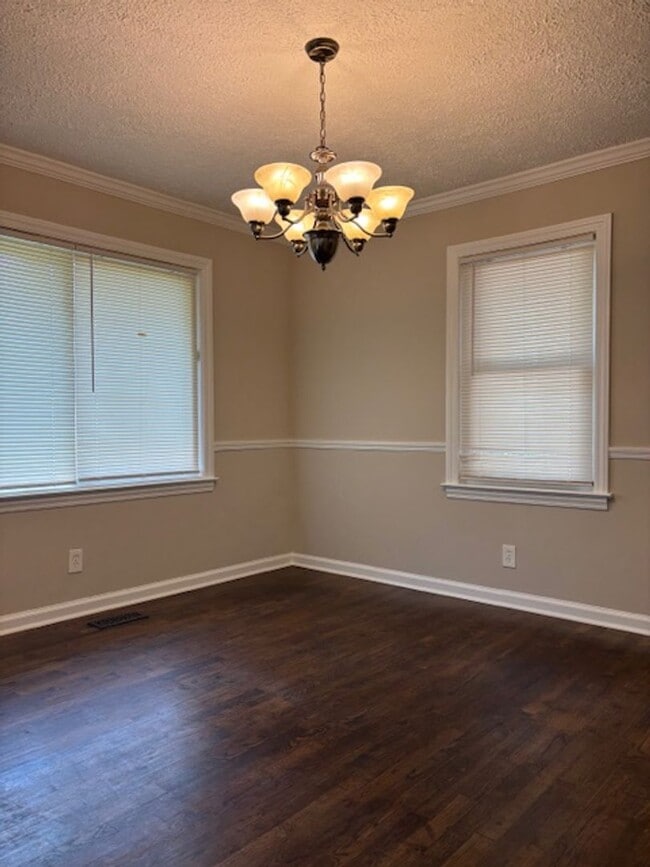 Building Photo - Welcome to this charming 3-bedroom, 1-bathroom home located in the city of Columbus, GA.