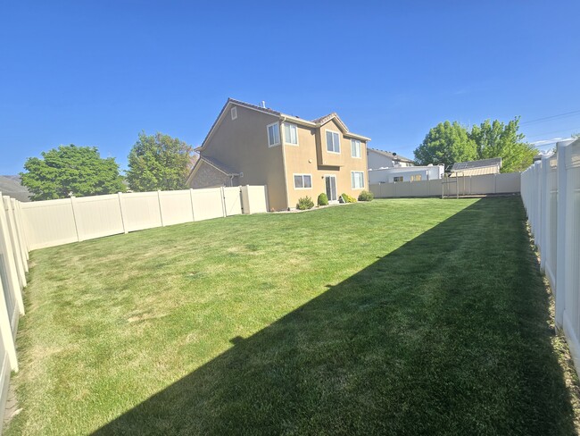 Building Photo - 35 N 1100 W