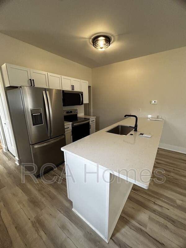 Foto del edificio - 3453 E 26th St
