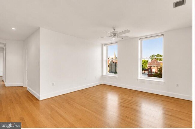 Foto del edificio - 1325 13th St NW
