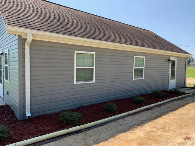 Foto del edificio - 2-Bedroom, 1-Bath House