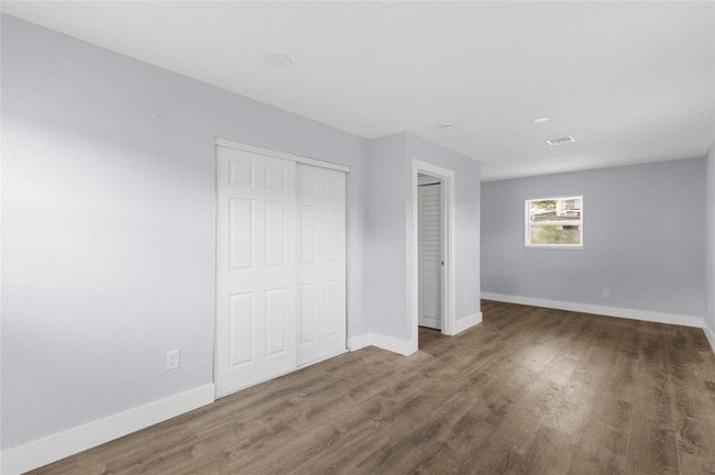 Building Photo - 683 NW 21 St