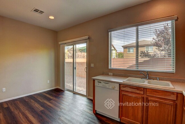 Building Photo - 10442 Masons Creek St