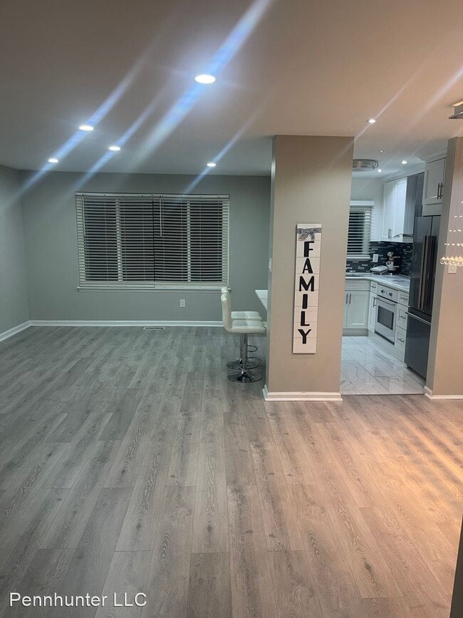 Foto del edificio - 2 br, 2.5 bath House - 1533 Gregg St. #B