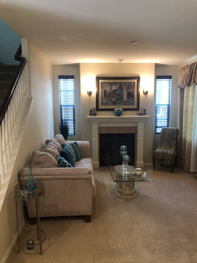 Foto del edificio - 677 Bougainvillea St